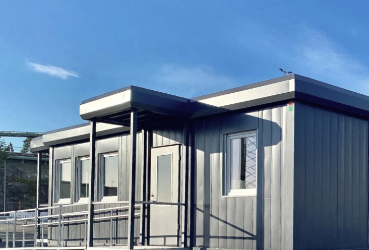 Козырек, декоративная атика